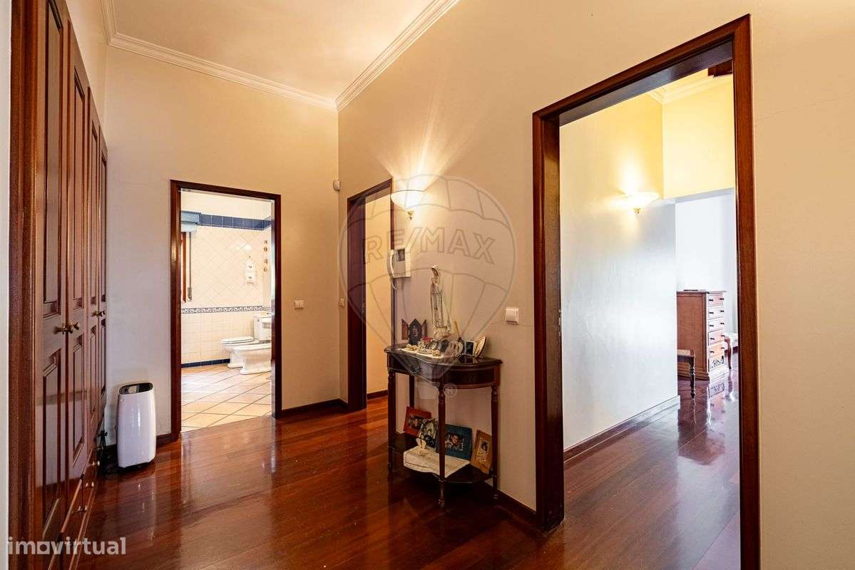 Moradia T4 para venda-17