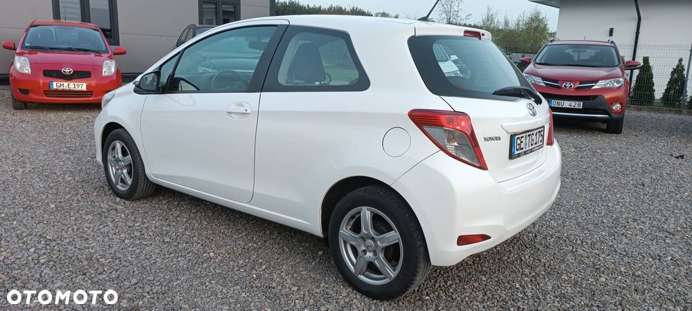 Toyota Yaris - 4