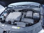 Volkswagen Passat 2.0 TDI DPF BlueMot Trendline - 38