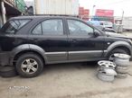 Dezmembrez Kia Sorento 2.5 diesel - 3