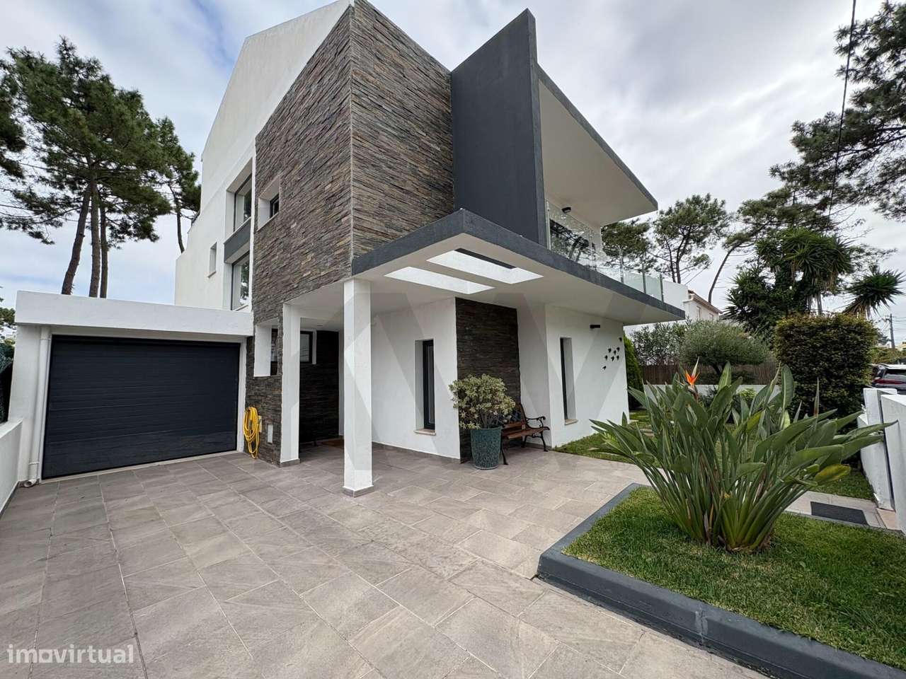 Moradia Arquitectura Moderna no Coração da Aroeira - Grande imagem: 4/31