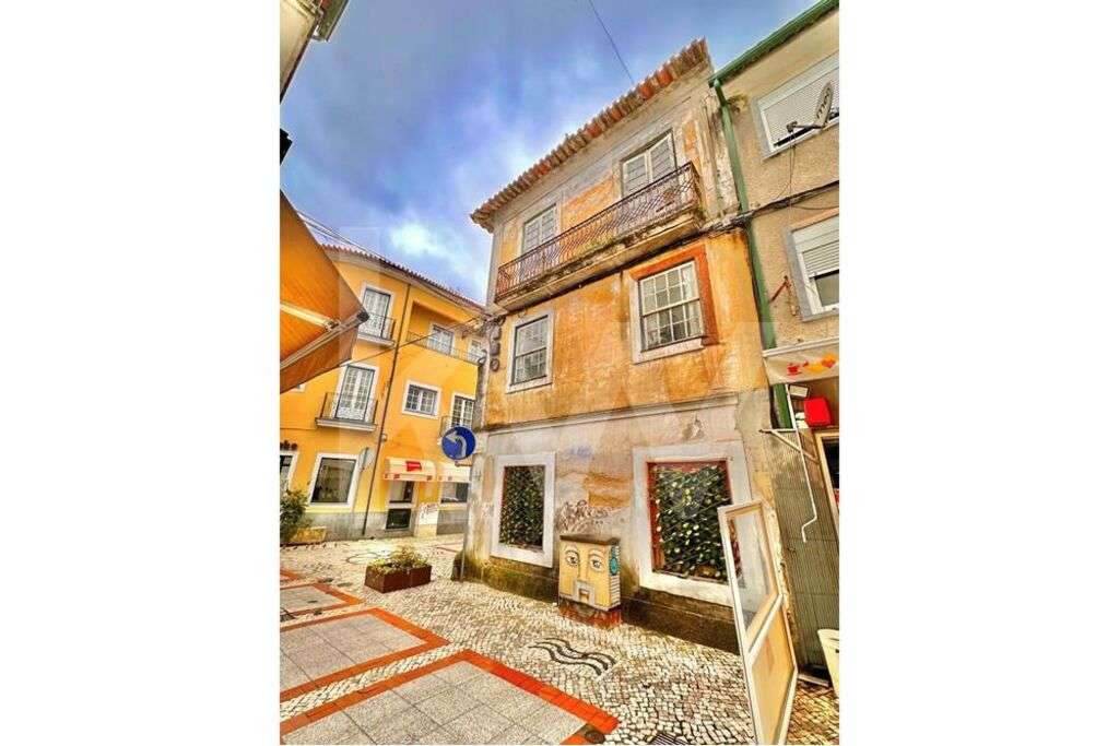 Moradia para Reabilitação no Coração da baixa de Águeda - Grande imagem: 2/29