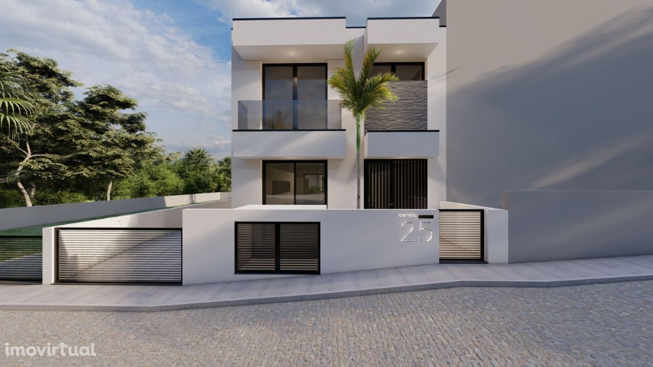 Moradia T4 | Em construção | 3 Frentes | Terraço | Garagem 2x