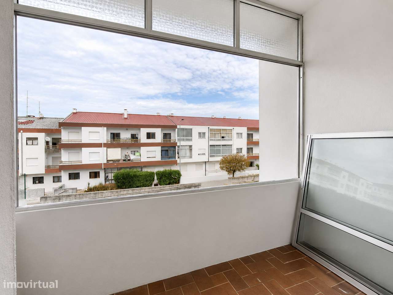 Apartamento T2 com garagem em Darque, Viana do Castelo-9