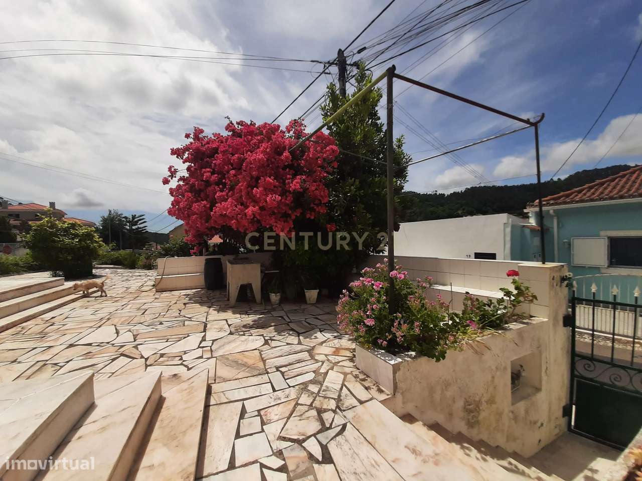 Espetacular Moradia T3 em Lousa com Garagem e Varandas-15