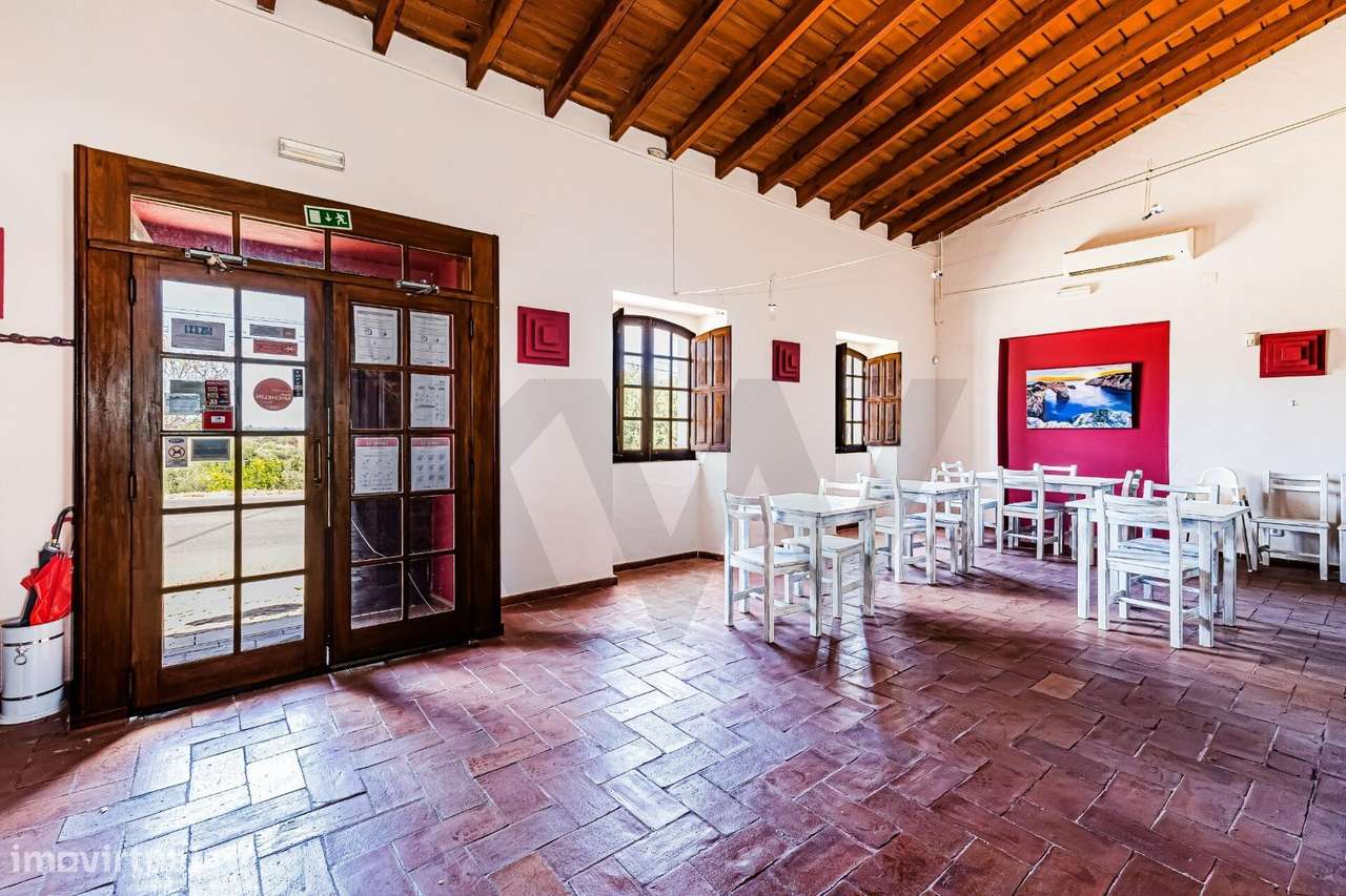 Casa rústica com espaço comercial e residencial - Grande imagem: 5/49