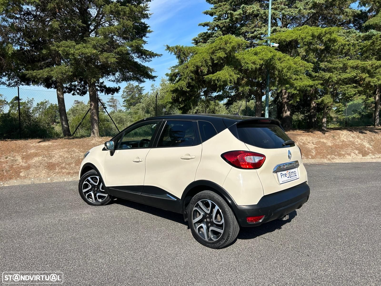 Renault Captur - 17