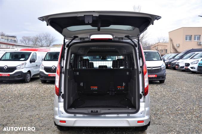 Ford Grand Tourneo Connect Automatic - 7