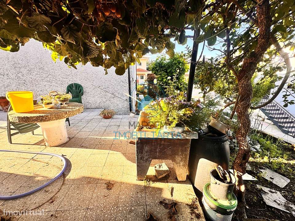 Moradia T3 com jardim e terreno | Lousado-6