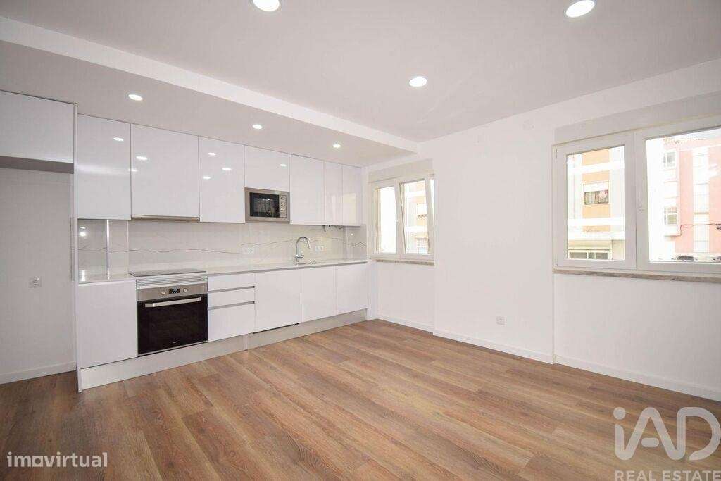 Apartamento T2 em Seixal, Arrentela e Aldeia de Paio Pires de 59 m2-1