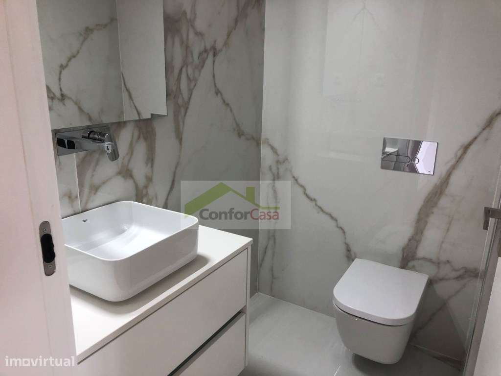 Apartamento T2 em Construção com Varanda e Garagem - Braga Centro-9