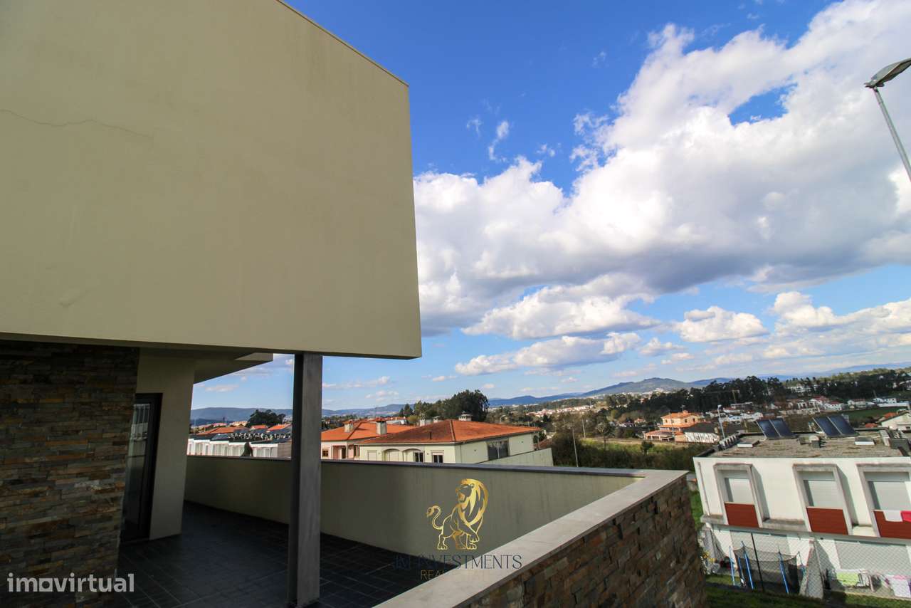 Moradia T5 Seminova-29