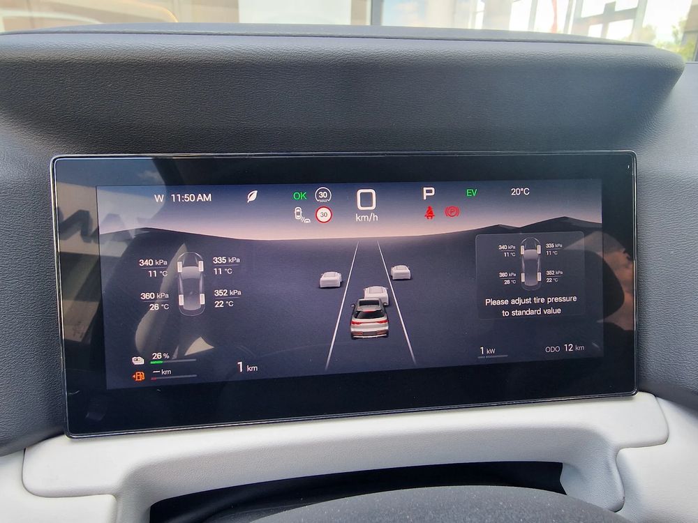 Zasięg 1000 km / Kamera 360 / Nawigacja Google