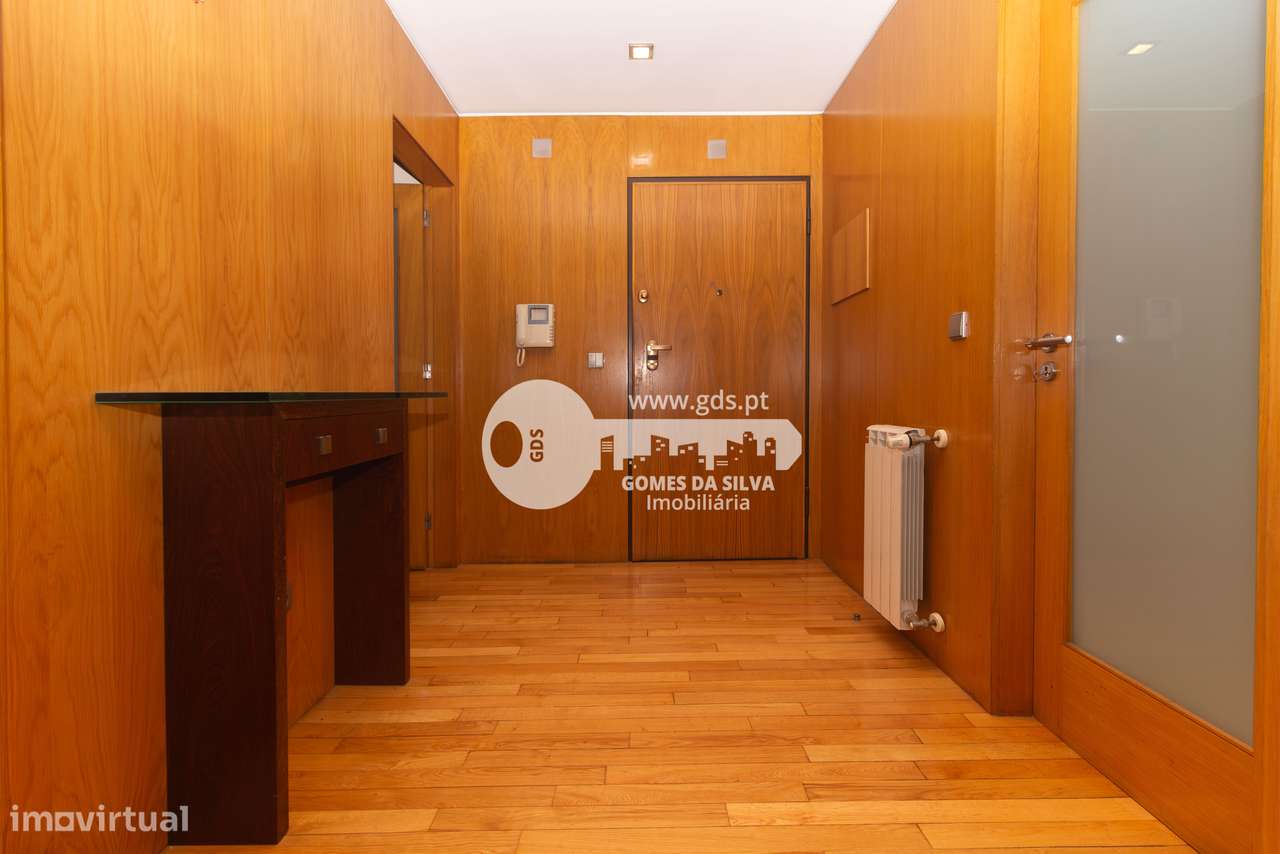 Apartamento T3 com excelentes áreas – Celeirós, Braga - Grande imagem: 2/33