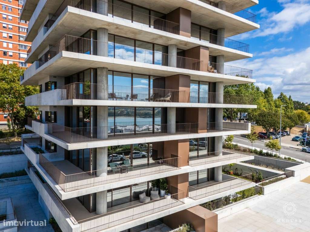 Apartamento T3 exclusivo na Miramar Tower - Grande imagem: 4/32