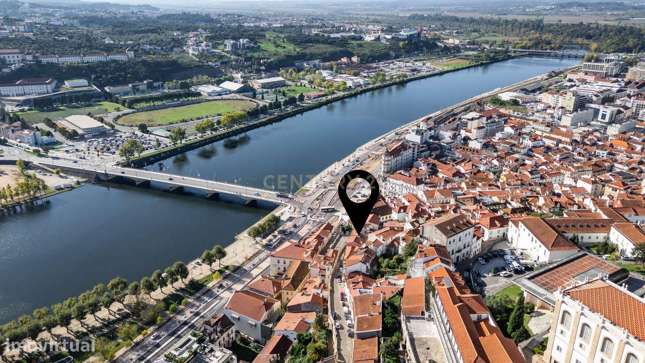Prédio com vista soberba sobre o rio Mondego-53