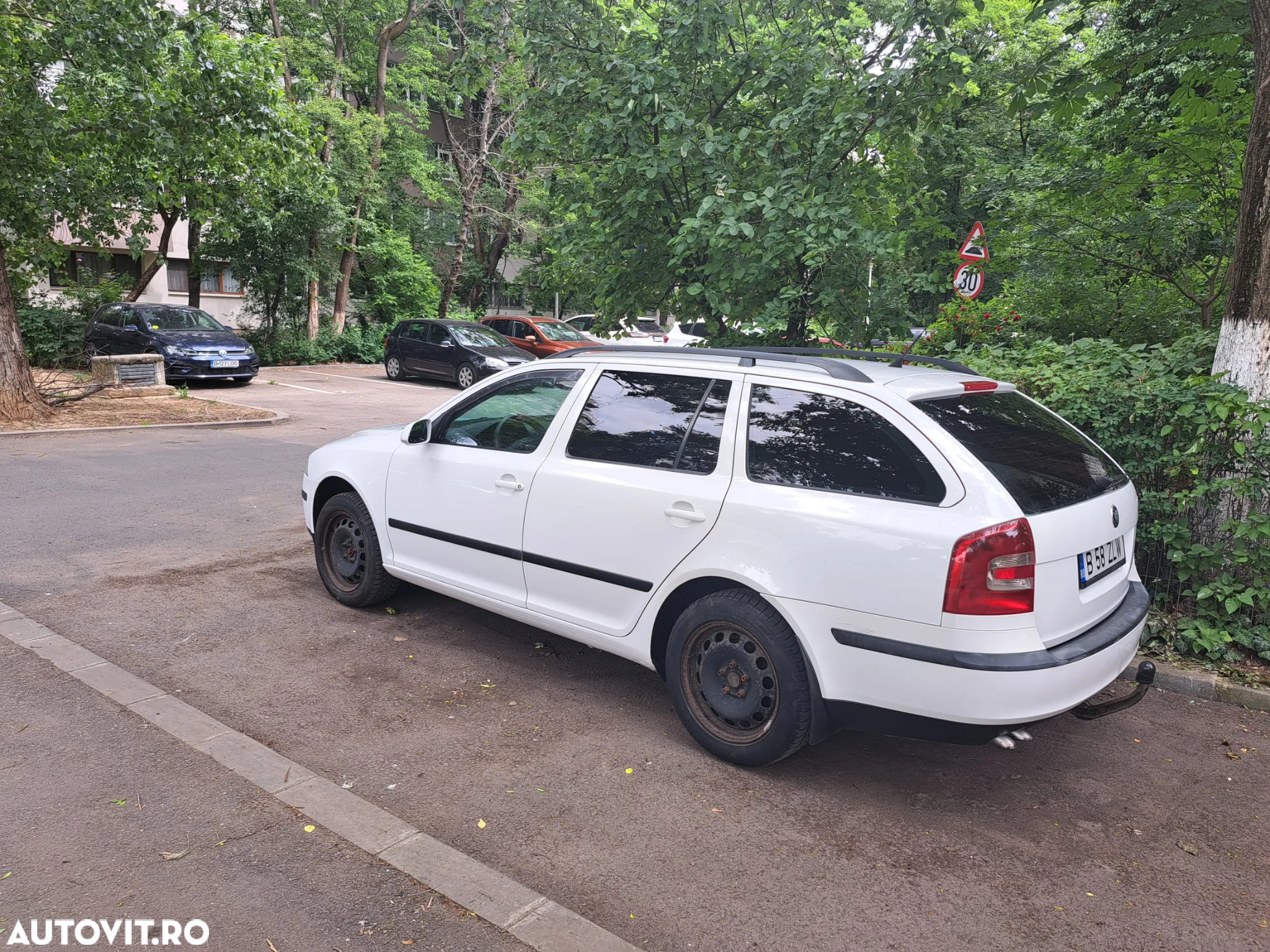 Skoda Octavia Combi 2.0 TDI Ambiente - 3