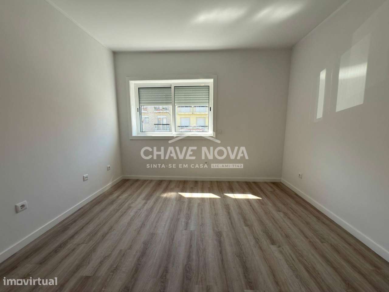 PS - Apartamento T2+1 Renovado c/ Garagem Box em Valadares-10