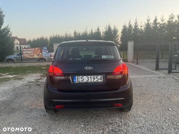 Kia Venga 1.4 L - 9