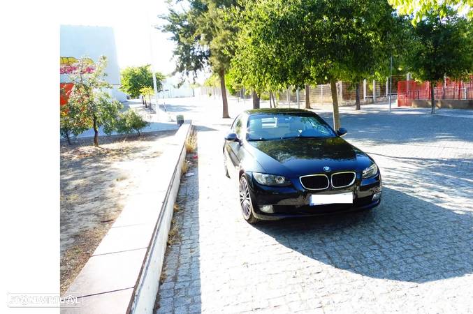 BMW 320 i Intense - 2