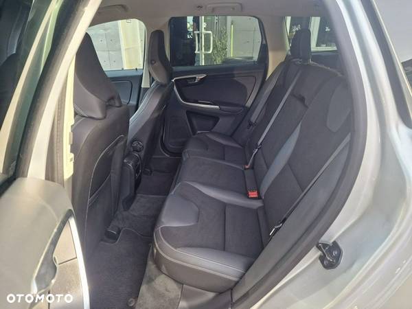 Volvo XC 60 D4 Base - 23