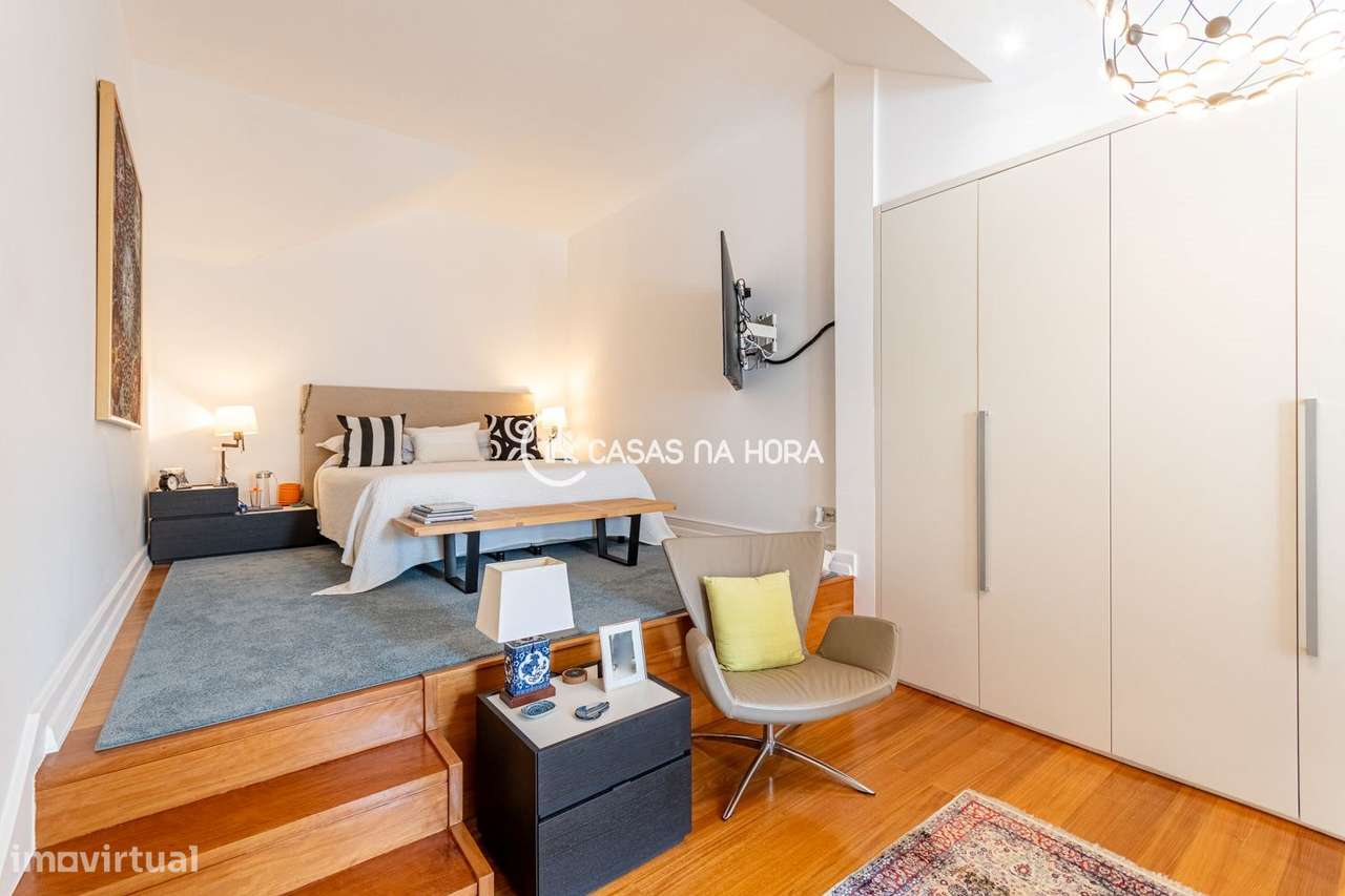 T4 Duplex com terraços e box para 3 viaturas na Avenida Visconde Va...-28