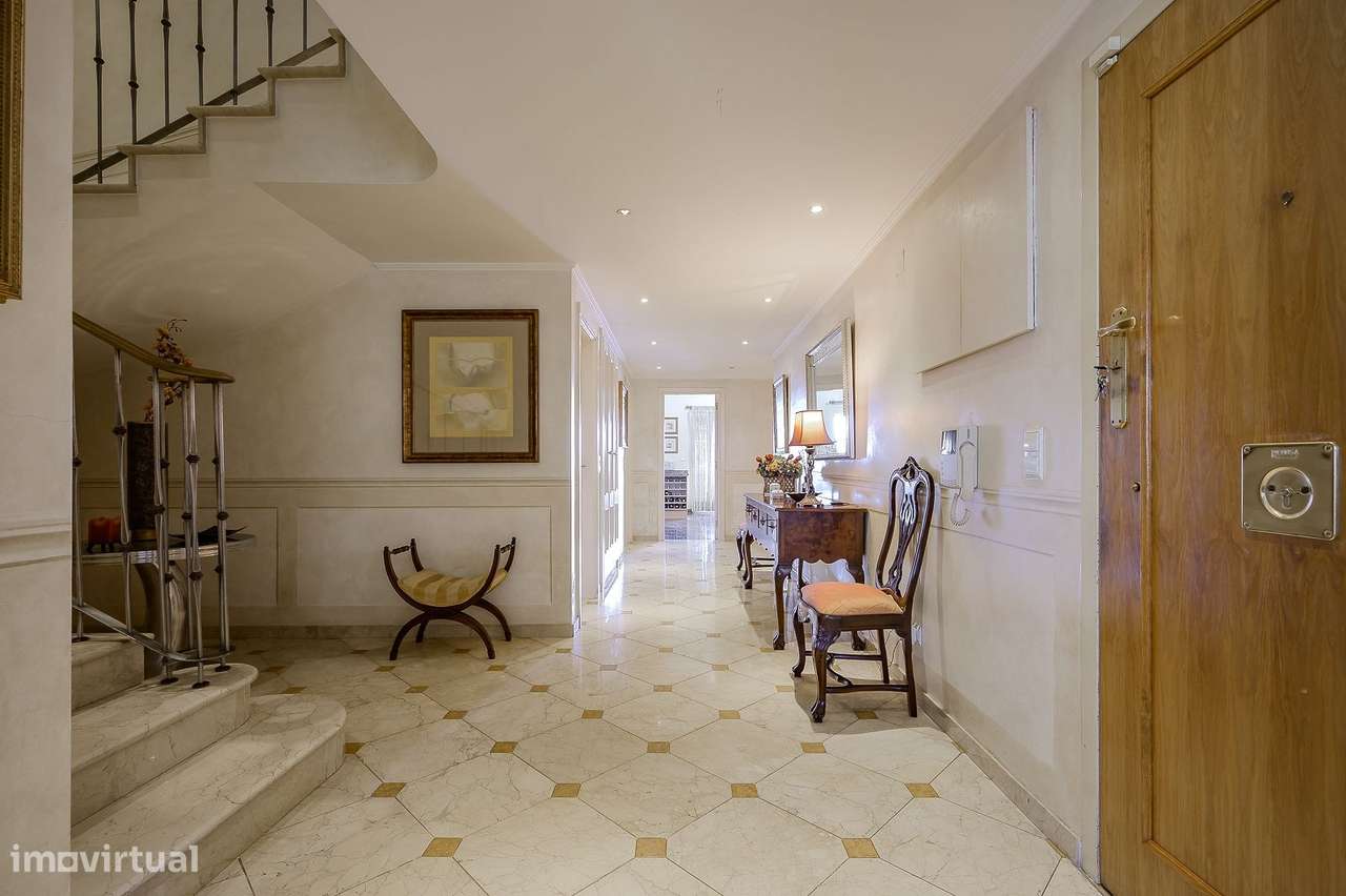 Penthouse  duplex com terraço,  6 quartos e 4 lugares de garagem - Grande imagem: 2/48