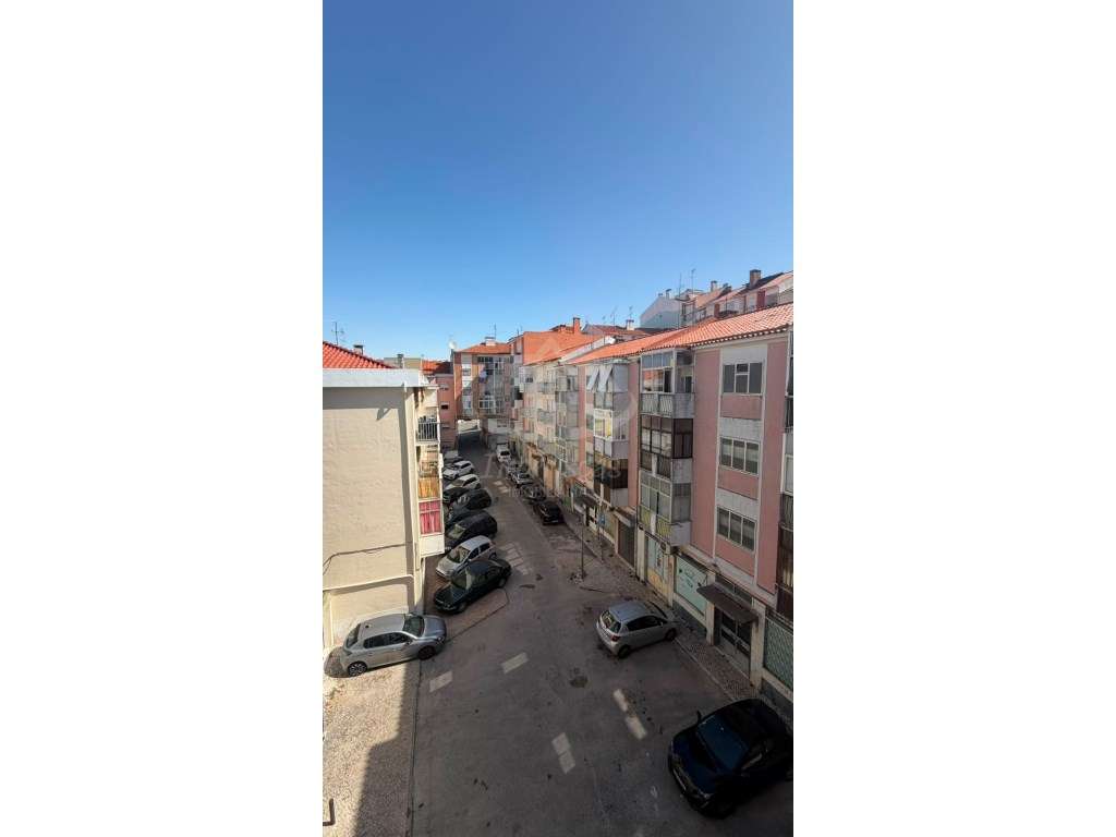 T2+1 Totalmente Remodelado em Odivelas | Pronto a Habitar | Localiz...-30