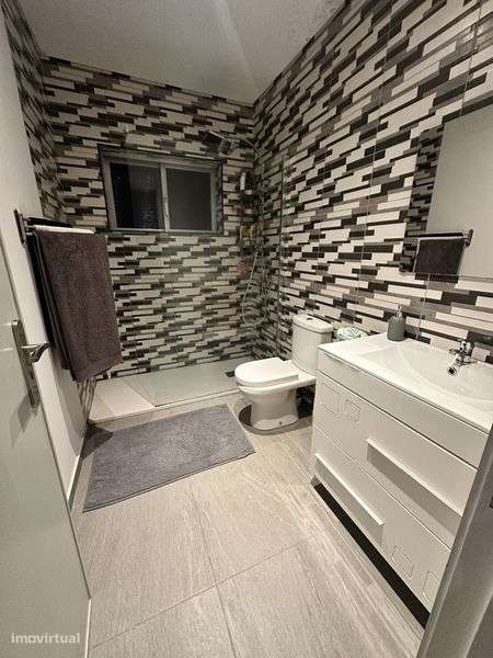 Casa T4  Com 270m2 - Grande imagem: 5/12