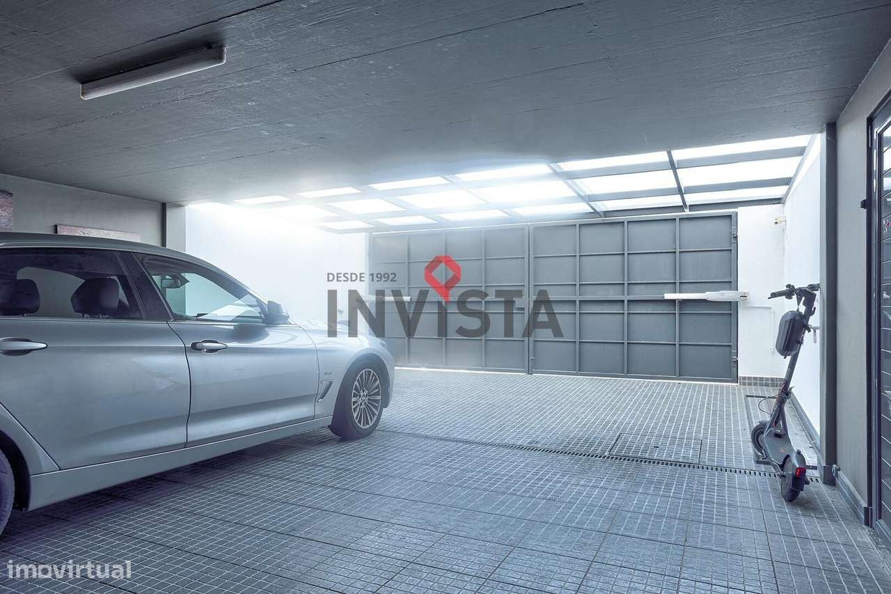 Moradia no Centro de Alverca com piscina-34