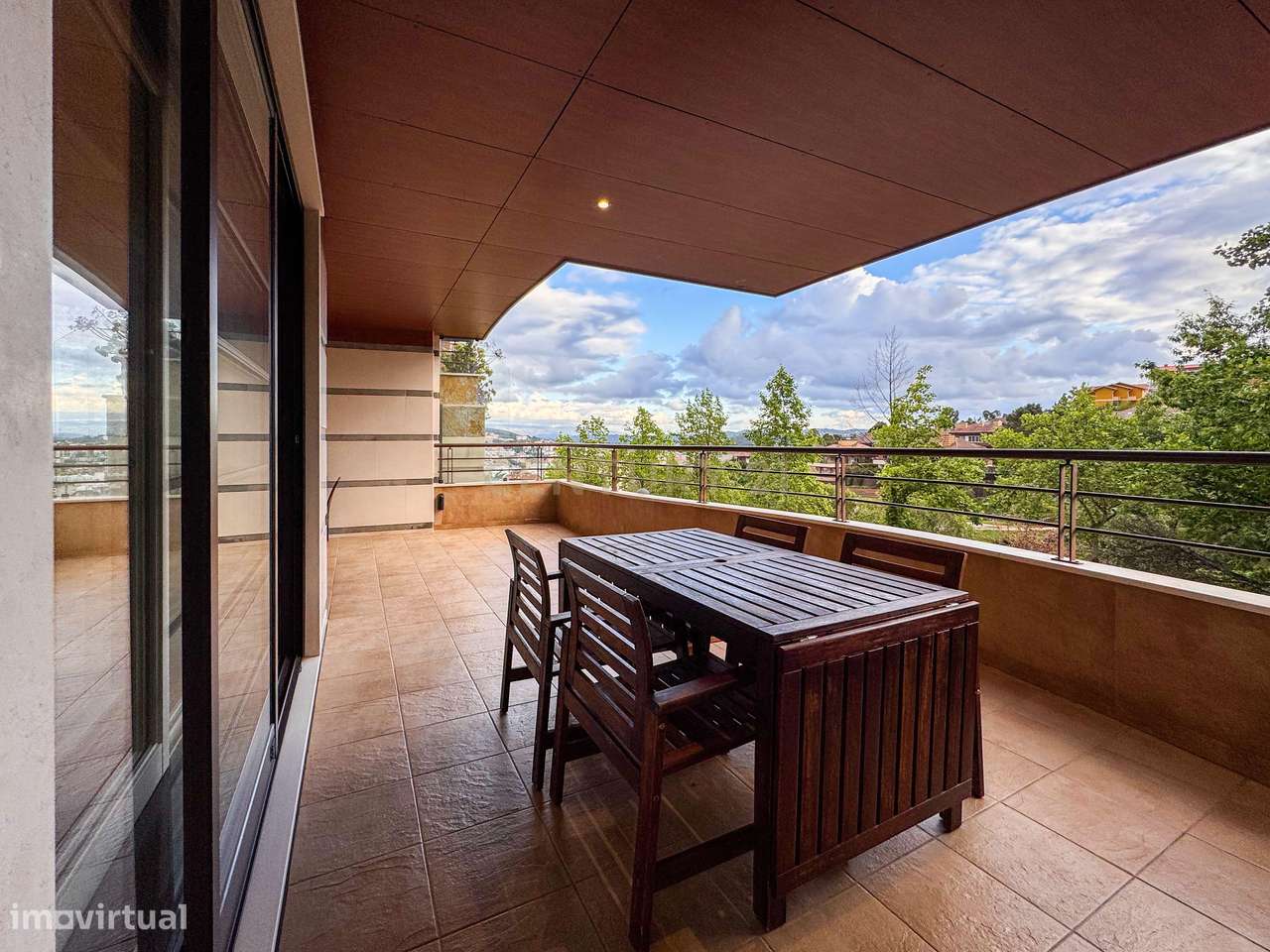 Apartamento T4 I Piscina I Garagem ( Privativas ) - Quinta São Jerónim - Grande imagem: 4/26