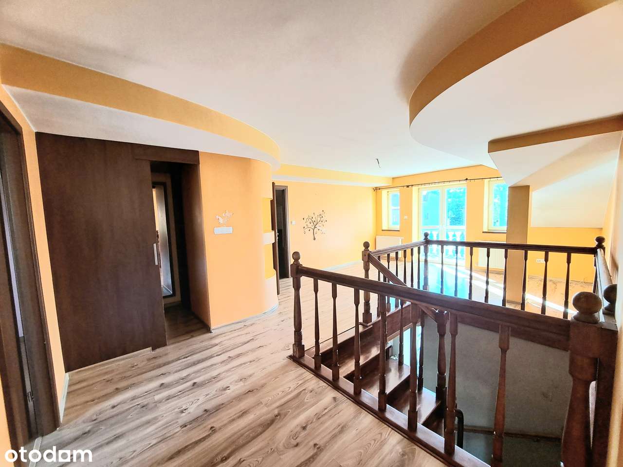 Przestronny dom z garażem i ogrodem w mieście-5