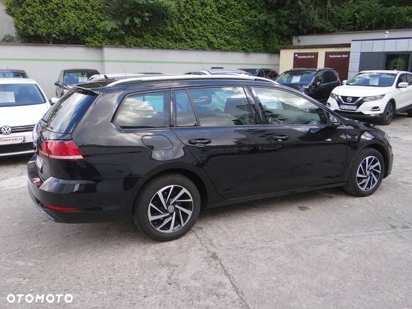 Volkswagen Golf - 4