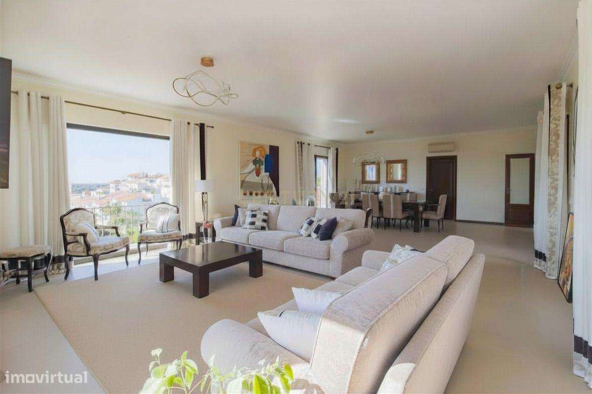 Moradia T4 com Piscina e Vista Panorâmica sobre Porto de Mós-6