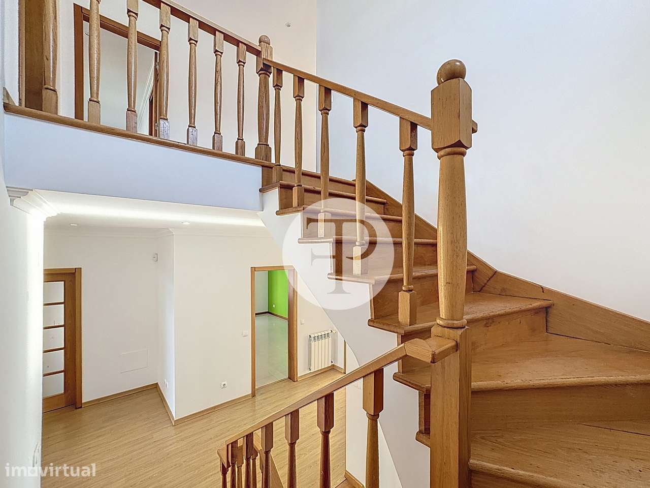 Moradia T5 com piscina no Nadadouro | 408 m² | Lote de 809 m²-18