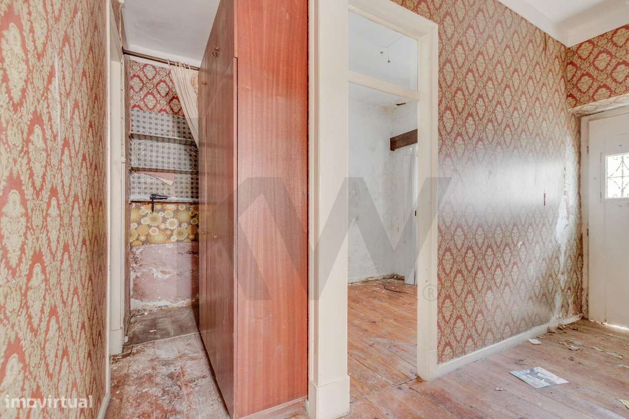 Moradia para recuperação total no Centro Histórico de Carcavelos – Cha - Grande imagem: 5/19