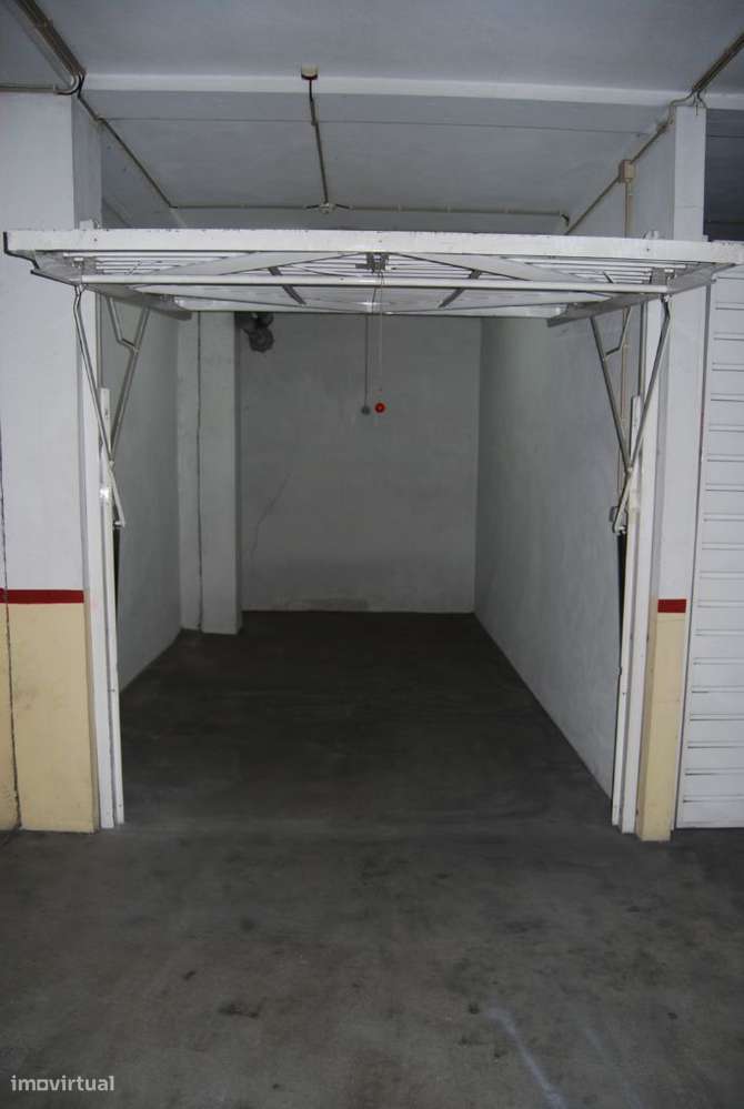 Vende-se Arrumos - Famalicão-6