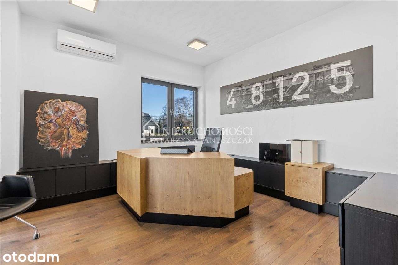 Biurowiec W Świetnej Lokalizacji-19