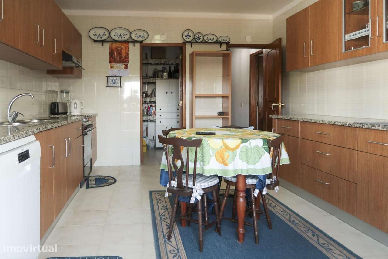 T3 150m² no Centro de Fátima | Potencial T4 | Av. Beato Nuno - Grande imagem: 2/13