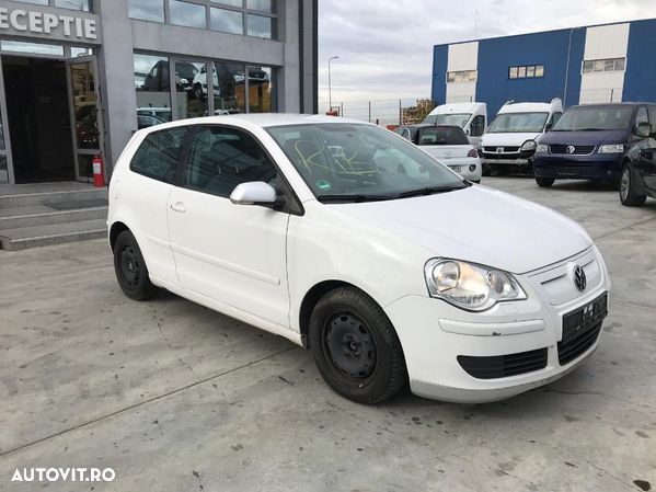 Usa dreapta, stanga spate VW Polo LB9A - - 1