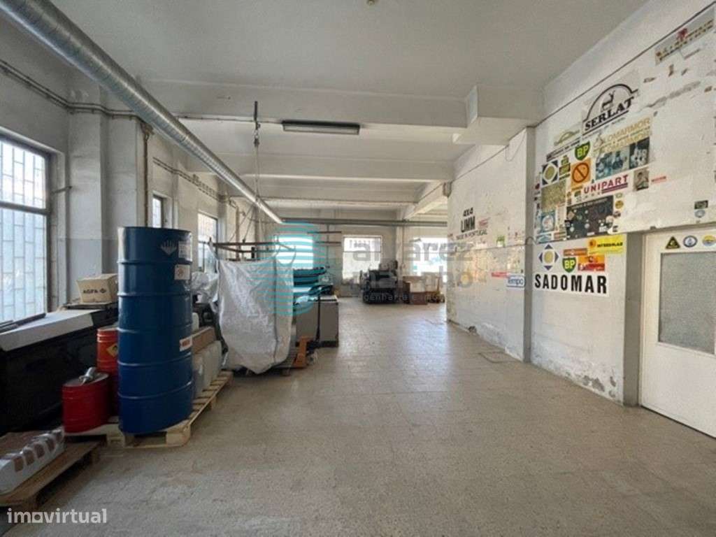 Loja ampla com 420m2 em Odivelas - Grande imagem: 4/14