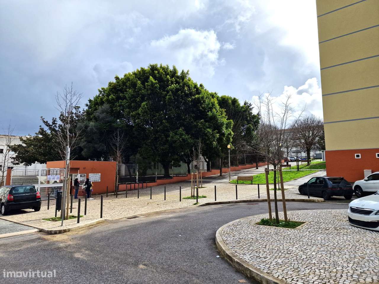 Apartamento T3 para remodelação total nos Olivais-25