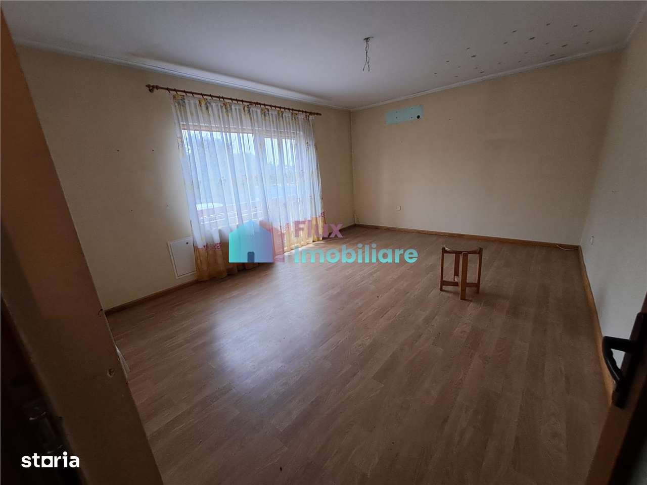 Vila spatioasa Itcani-4