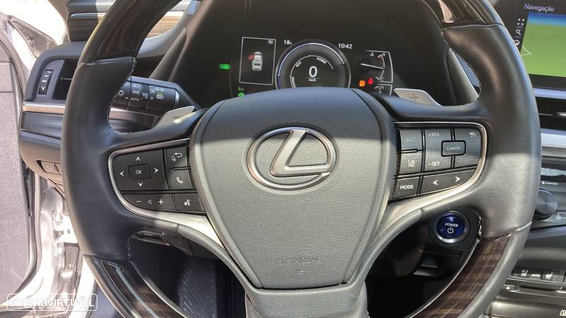 Lexus ES 300h Luxury - 19