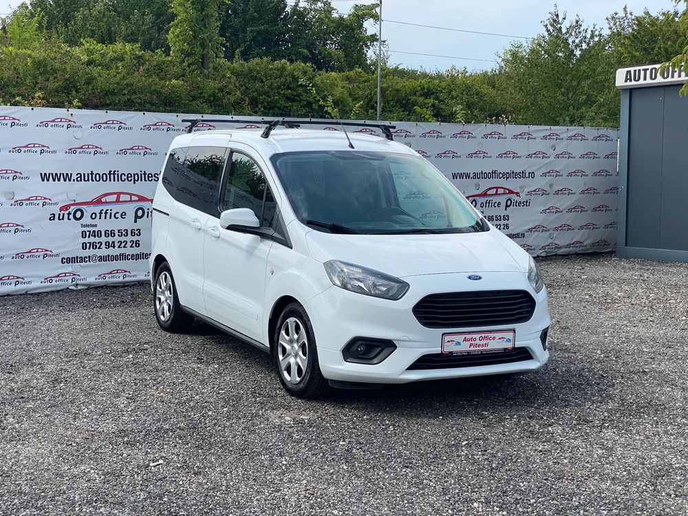 Ford Tourneo-courier Diesel 95CP 2019 Foto 2