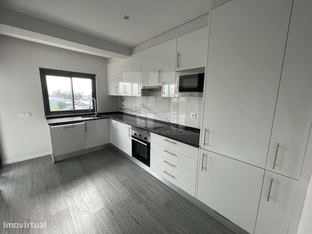 APARTAMENTO T3 COM PISCINA, GARAGEM E ARRECADAÇÃO - OLHÃO - FARO-5
