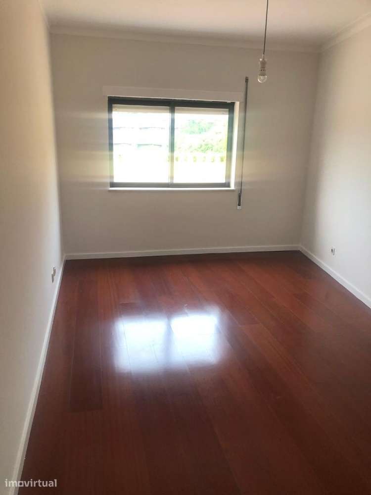 Excelente T3 centro da Régua com 2  terraços e box-11