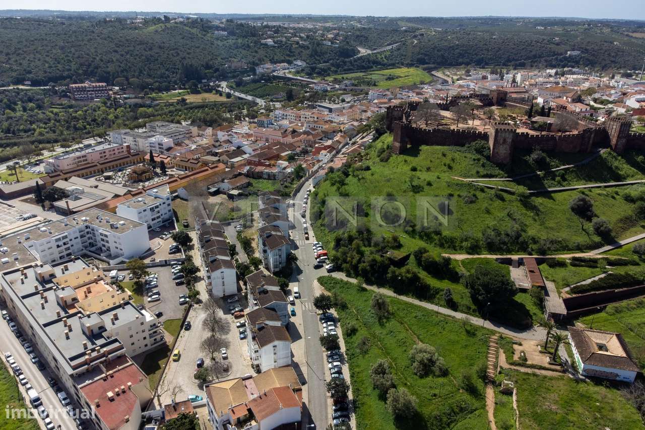 Apartamento T1 no R/Chão renovado no centro da cidade de Silves - Grande imagem: 3/24