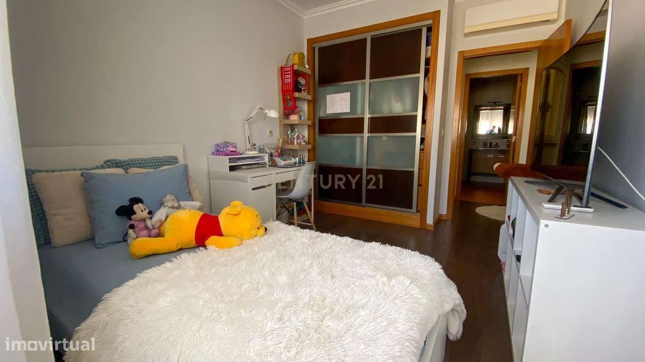 T3 Duplex com Garagem e Piscina | Condomínio Privado em Tomar-14