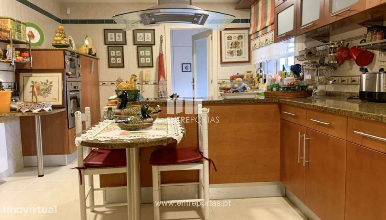 Venda de imponente moradia isolada V5, Carreço, Viana do Castelo - Grande imagem: 4/31